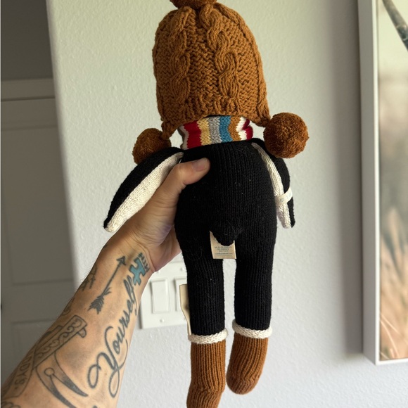 CUDDLE + KIND EVEREST THE PENGUIN - Picture 3 of 3